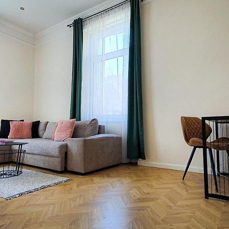 Smaragd Apartman Győr Eksteriør bilde